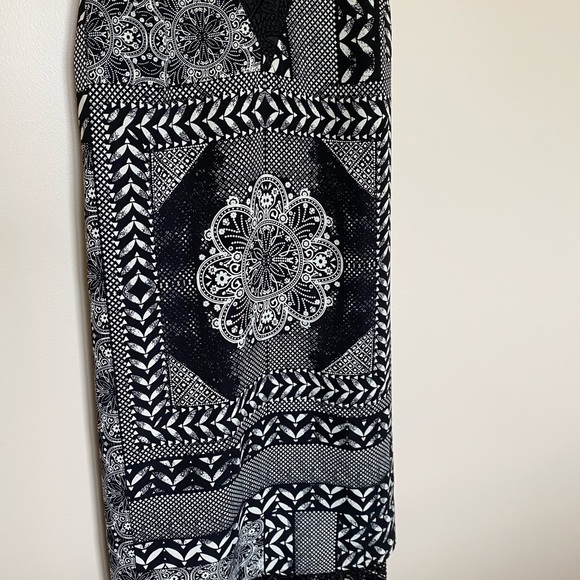 Black and white Dex dress - Picture 2 of 4